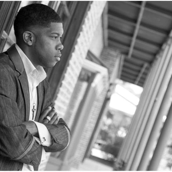 Meet your Posher, Larry - Picture 1 of 1